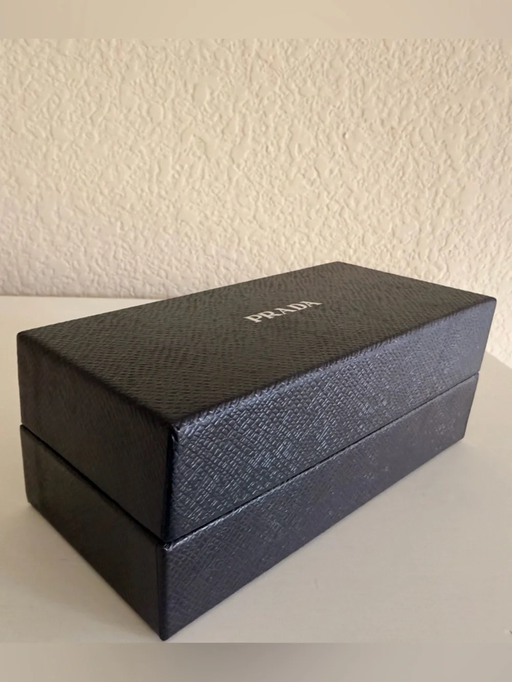 PRADA Gift Box - Picture 2 of 4